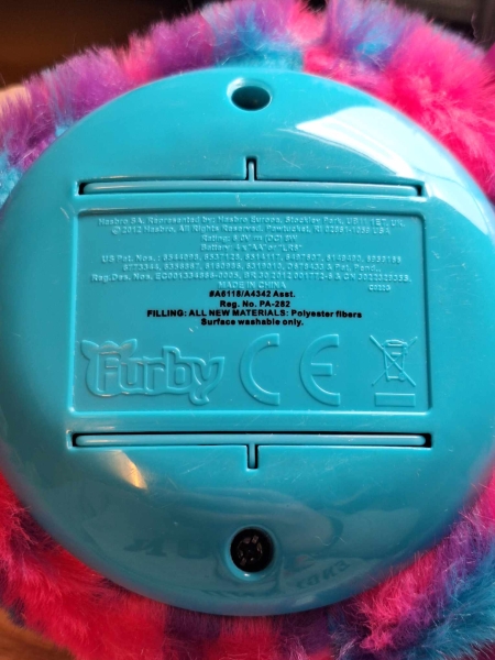 Furby Boom 2013 von Hasbro - Farbe Pink Blau Gestreift